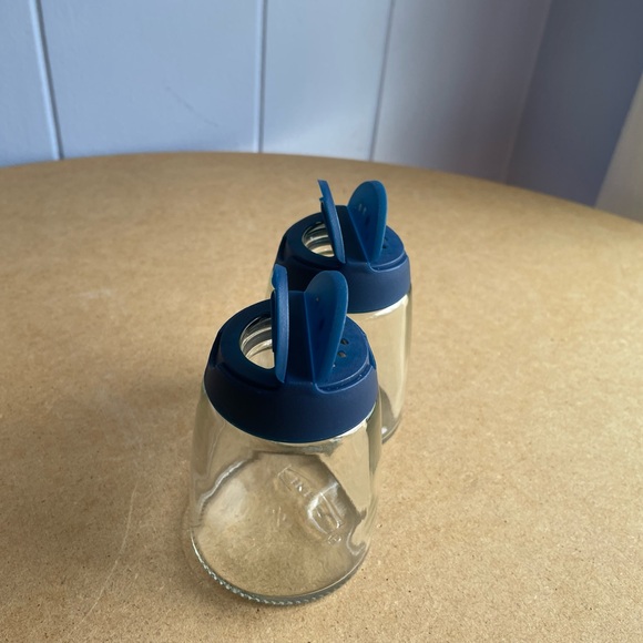 IKEA spice shake or pour salt/pepper jars - Picture 7 of 10